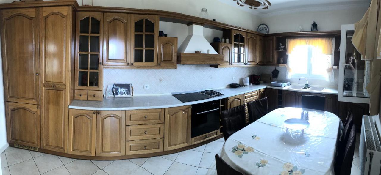 Mariza'S View House Apartment Lakones Luaran gambar