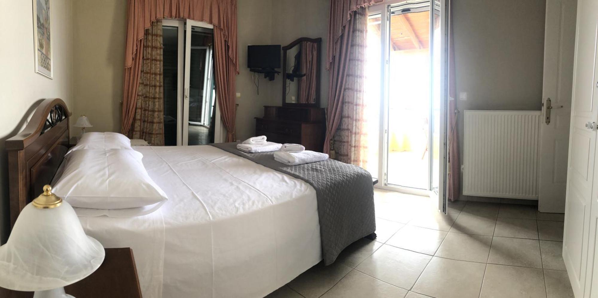 Mariza'S View House Apartment Lakones Luaran gambar