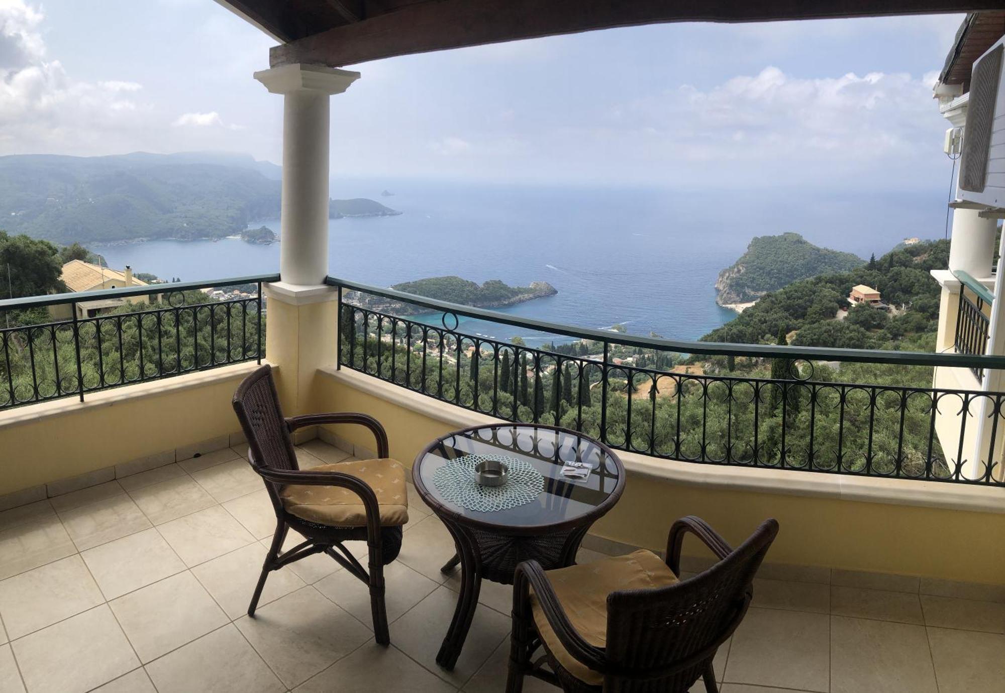 Mariza'S View House Apartment Lakones Luaran gambar