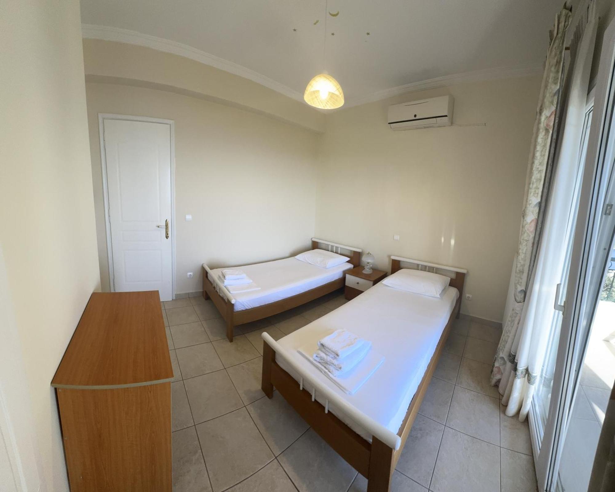 Mariza'S View House Apartment Lakones Luaran gambar
