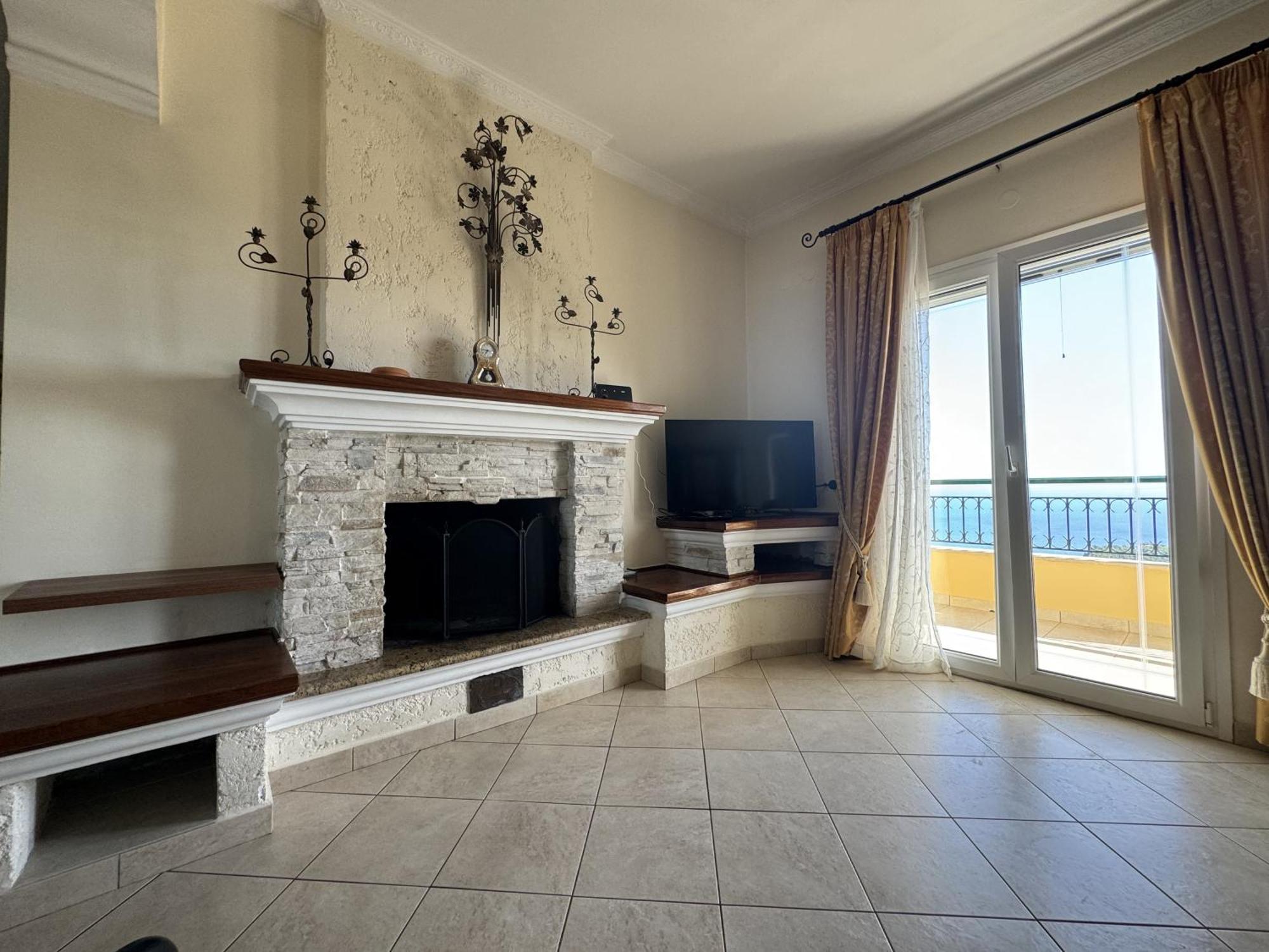 Mariza'S View House Apartment Lakones Luaran gambar
