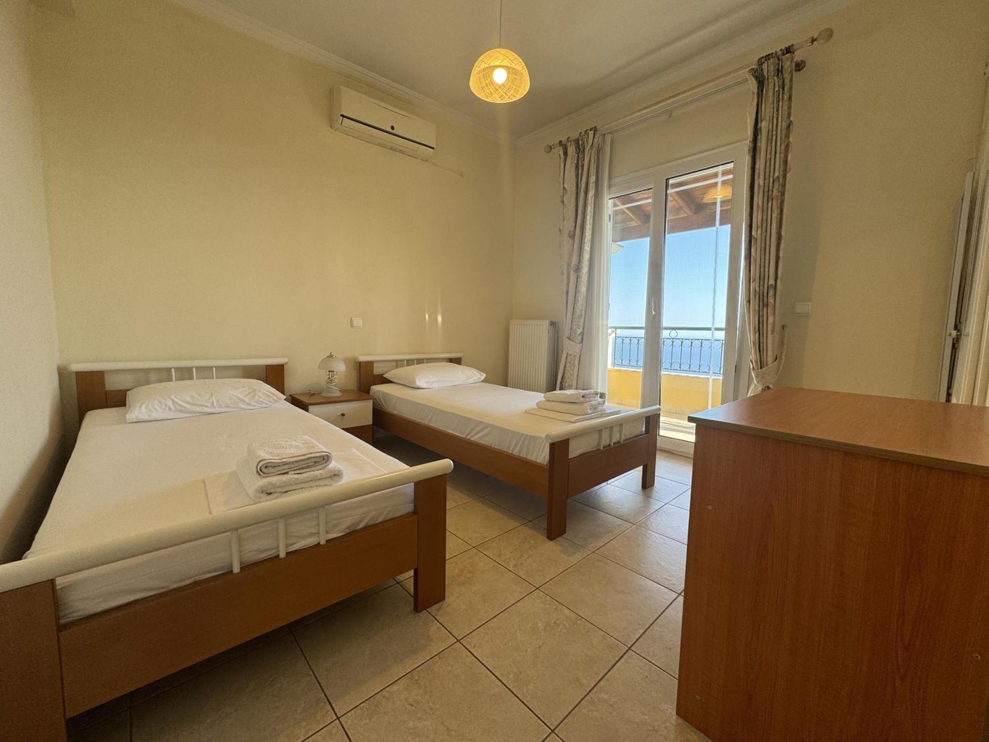 Mariza'S View House Apartment Lakones Luaran gambar