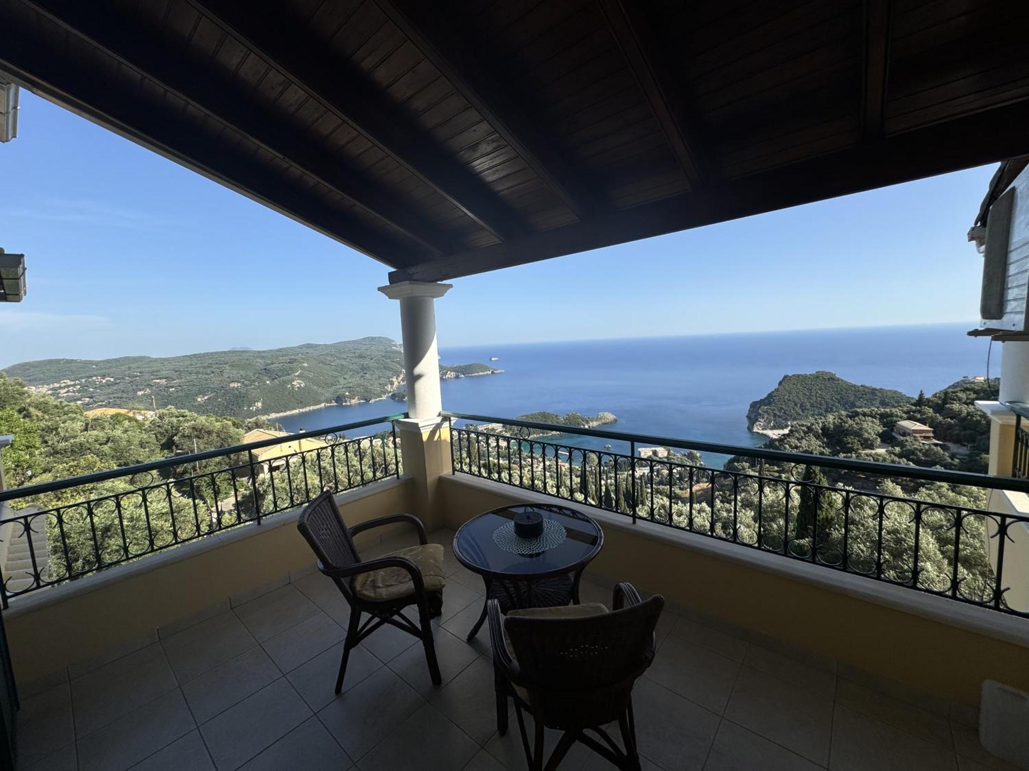 Mariza'S View House Apartment Lakones Luaran gambar