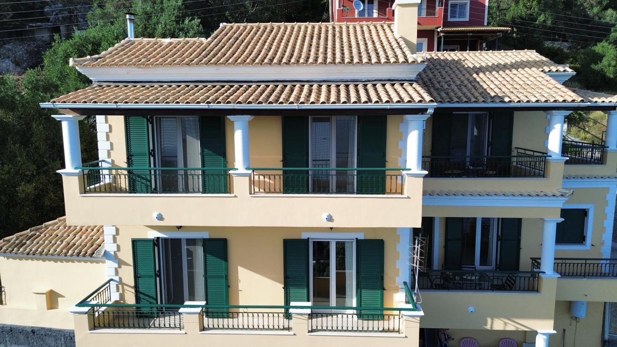 Mariza'S View House Apartment Lakones Luaran gambar